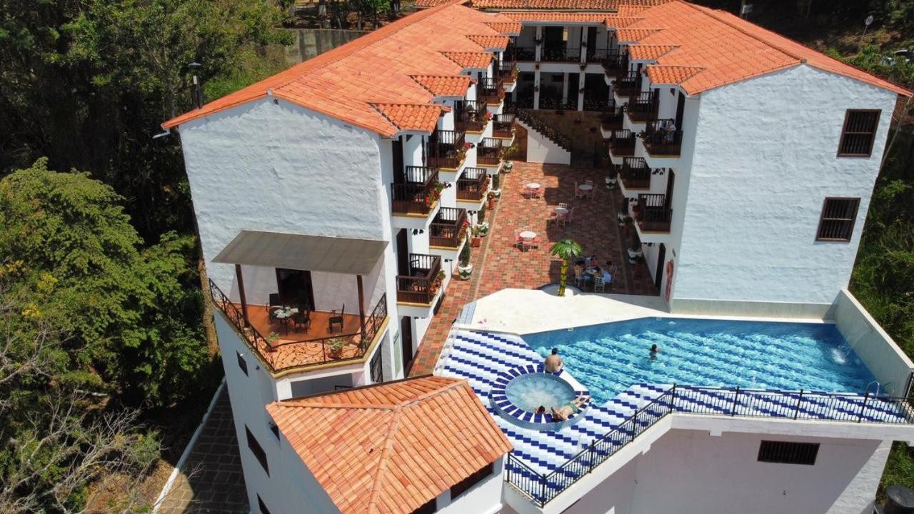Hotel Alejandria Баричара Экстерьер фото