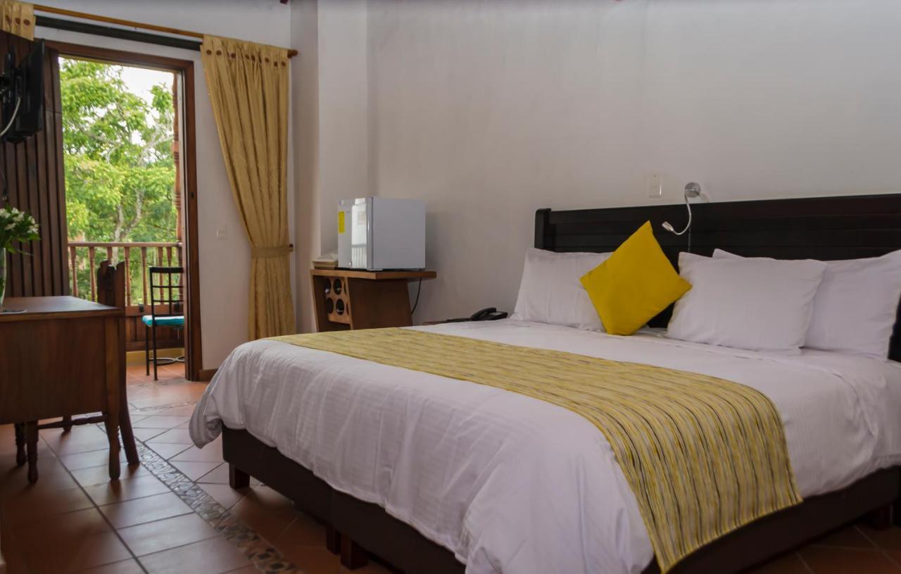 Hotel Alejandria Баричара Экстерьер фото