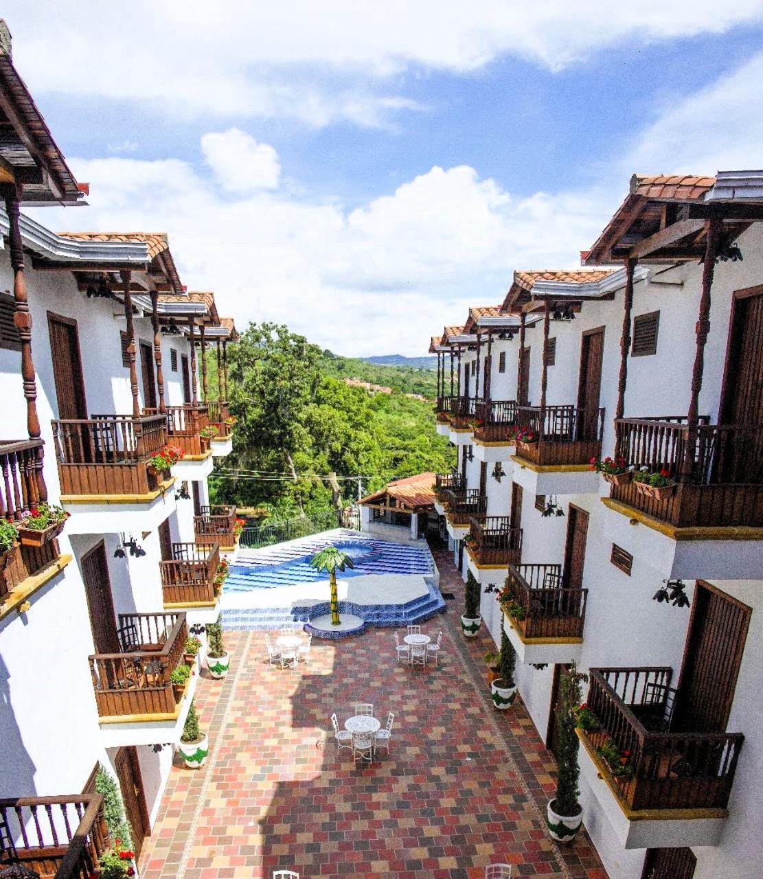 Hotel Alejandria Баричара Экстерьер фото