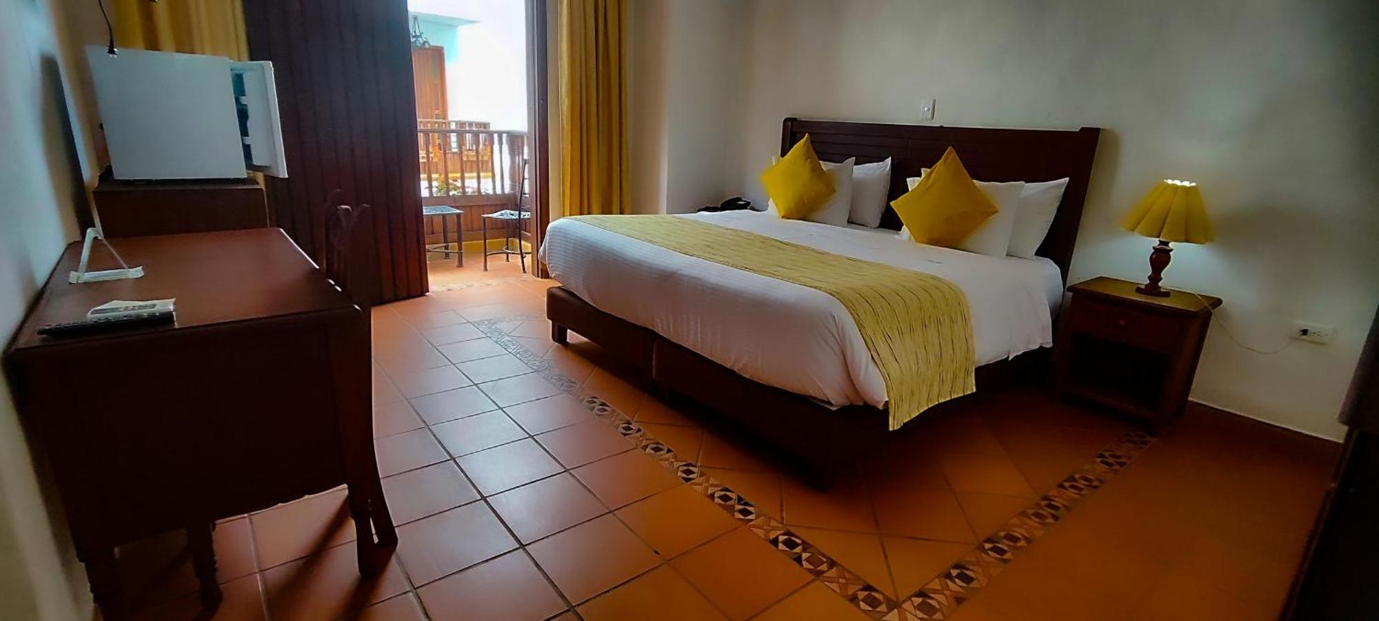 Hotel Alejandria Баричара Экстерьер фото