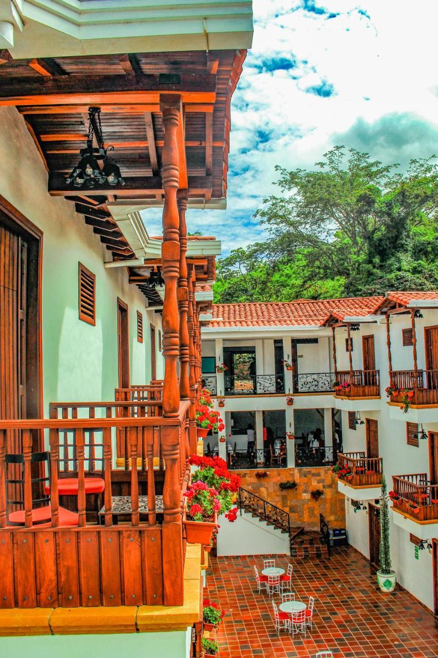 Hotel Alejandria Баричара Экстерьер фото